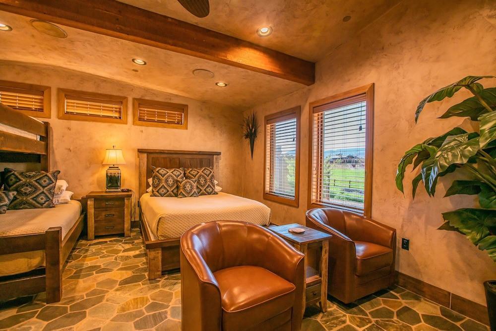 Cougar Ridge Hotel Torrey Exterior photo